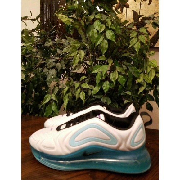 air max 720 white aurora